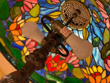 Load image into Gallery viewer, 20" Waterlilies Tiffany Reproduction Lamp