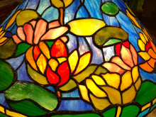 Load image into Gallery viewer, 20" Waterlilies Tiffany Reproduction Lamp