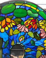 Load image into Gallery viewer, 20" Waterlilies Tiffany Reproduction Lamp