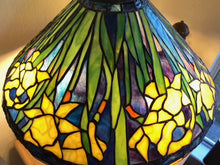 Load image into Gallery viewer, Daffodils Stained Glass Lamp
