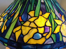 Load image into Gallery viewer, Daffodils Stained Glass Lamp
